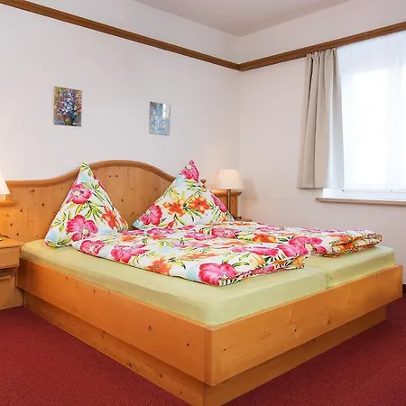 Gasthof Zum Lamm Hotel *