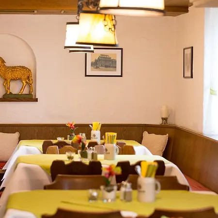 Szálloda Gasthof Zum Lamm *