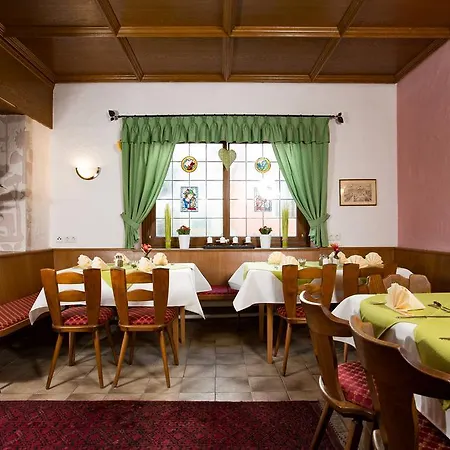 Gasthof Zum Lamm * 가르미슈파르텐키르헨